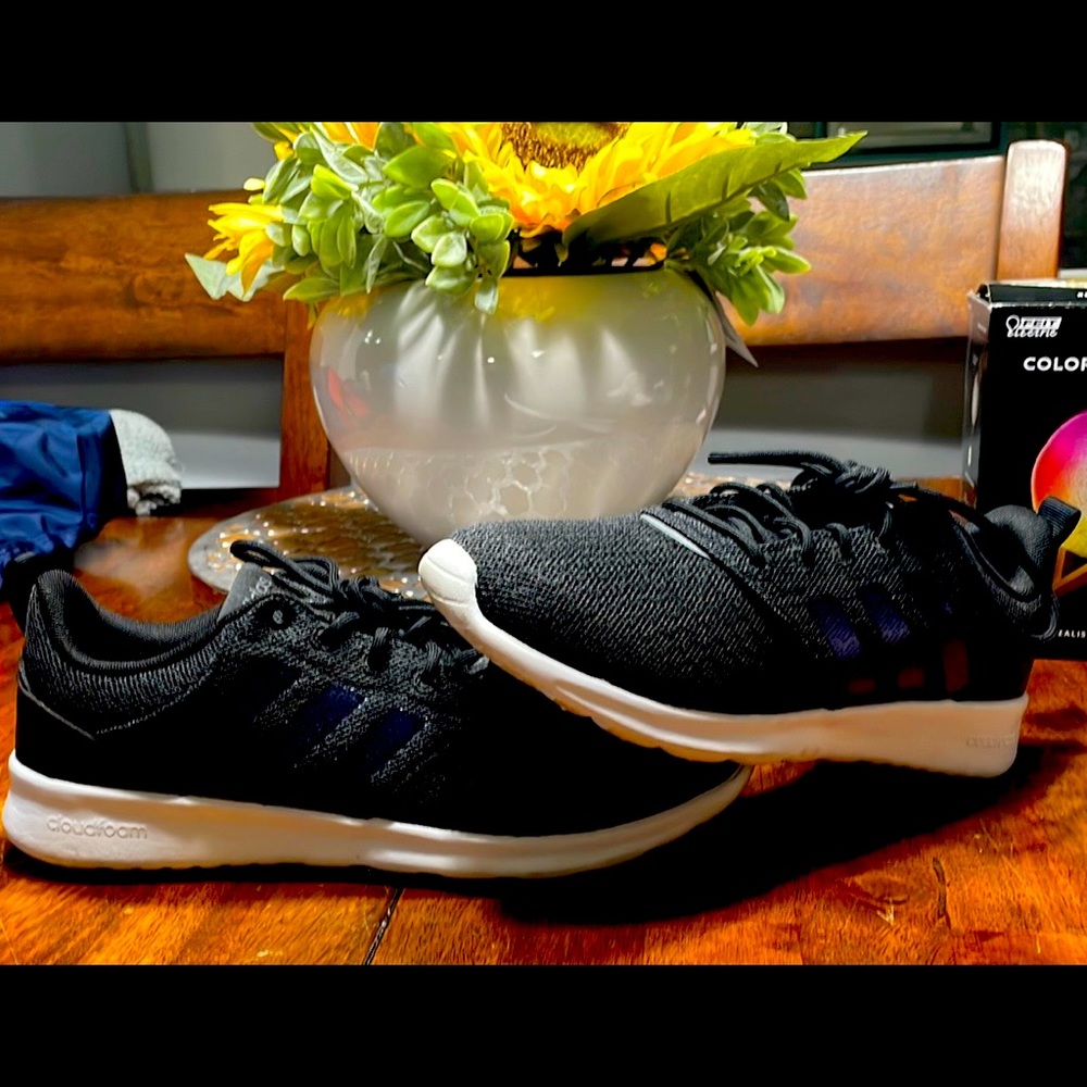 Black adidas cloud foam shoes!